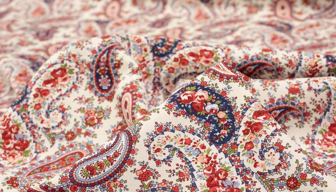 USA cotton】 Flower Paisley Pattern Fabric |フラワー USA cotton】 Flower Paisley Pattern Fabric |フラワー