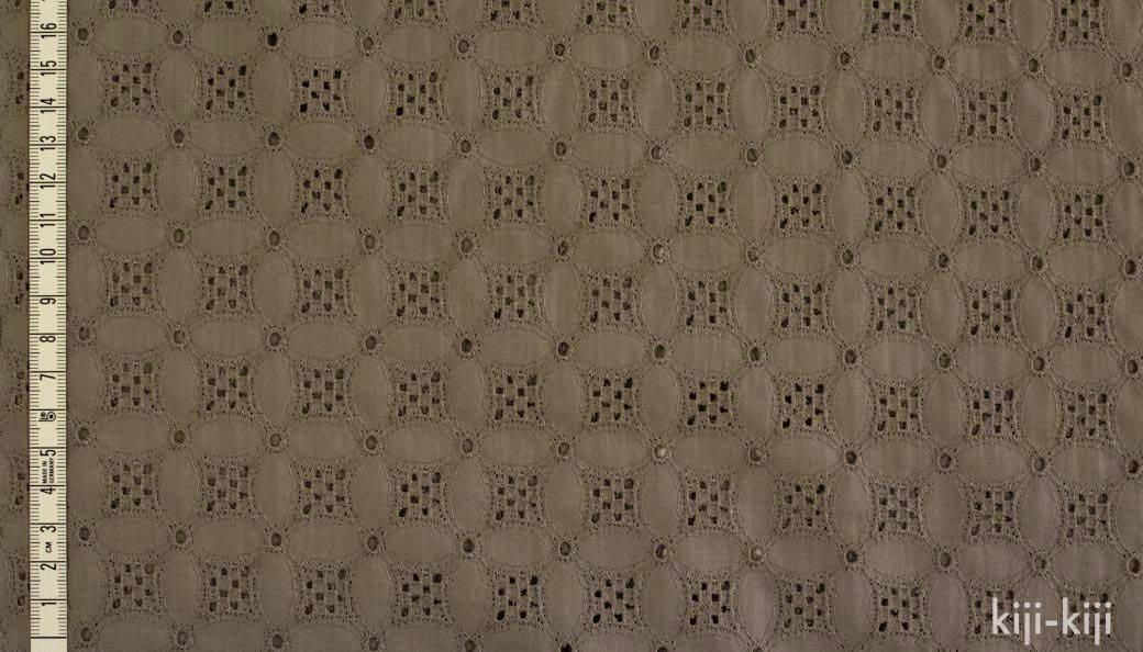 ニャンドゥティ伝説織　額縁入り12輪の白いお花　珍しい　レース　刺繍 ニャンドゥティ伝説織 額縁入り12輪の白いお花 珍しい レース
