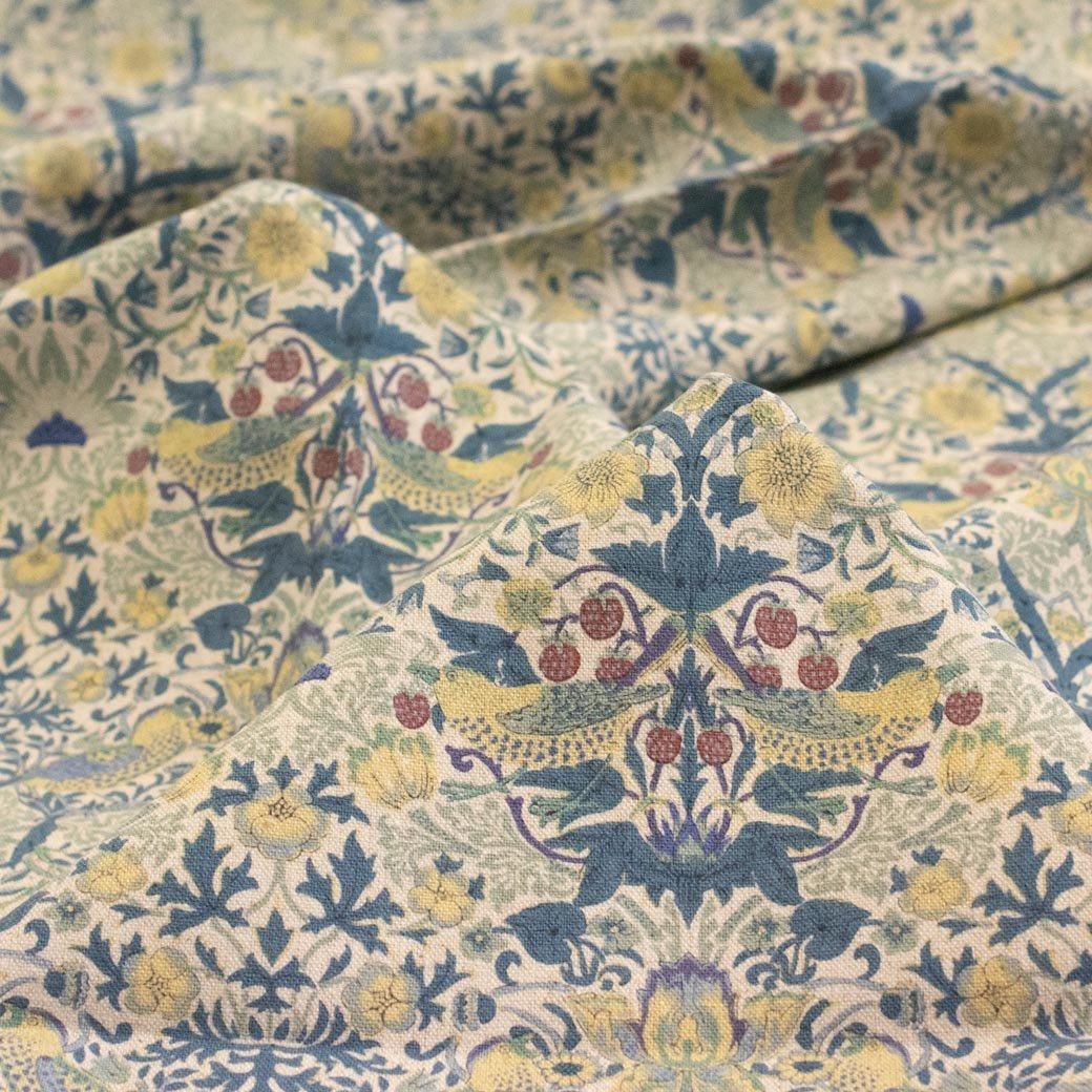 V&A William Morris | いちご泥棒 - 【キジキジ】布・生地の通販 V&A William Morris | いちご泥棒 - 【キジキジ】布・生地の通販