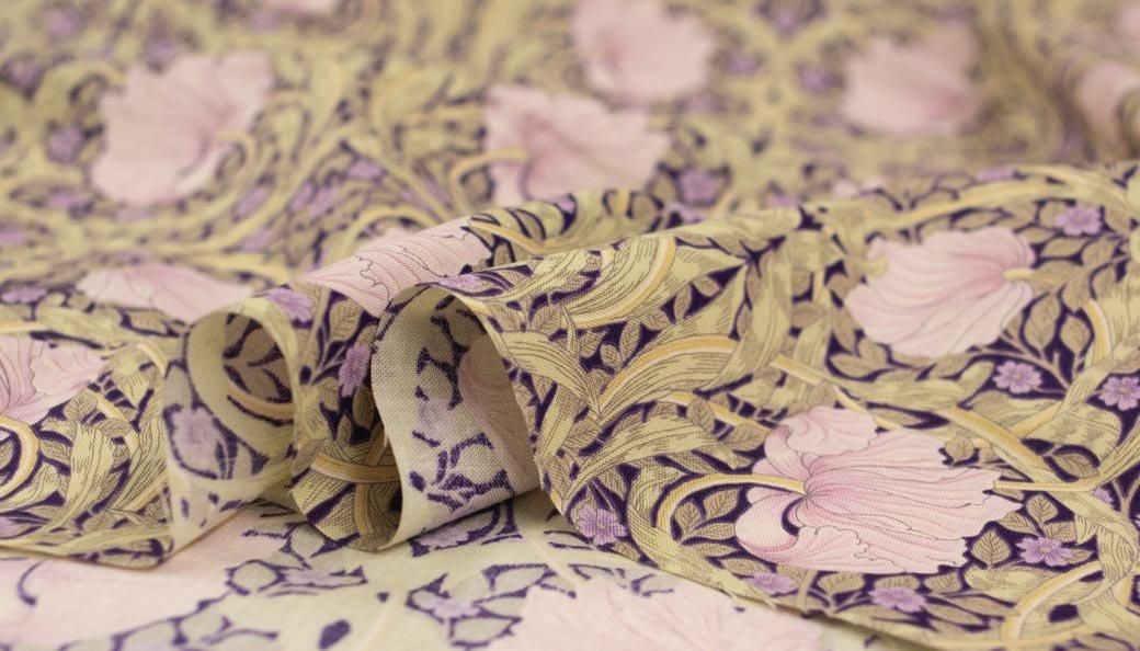 いちご泥棒｜Blue Navy | V&A - 【キジキジ】布・生地の通販｜北欧風