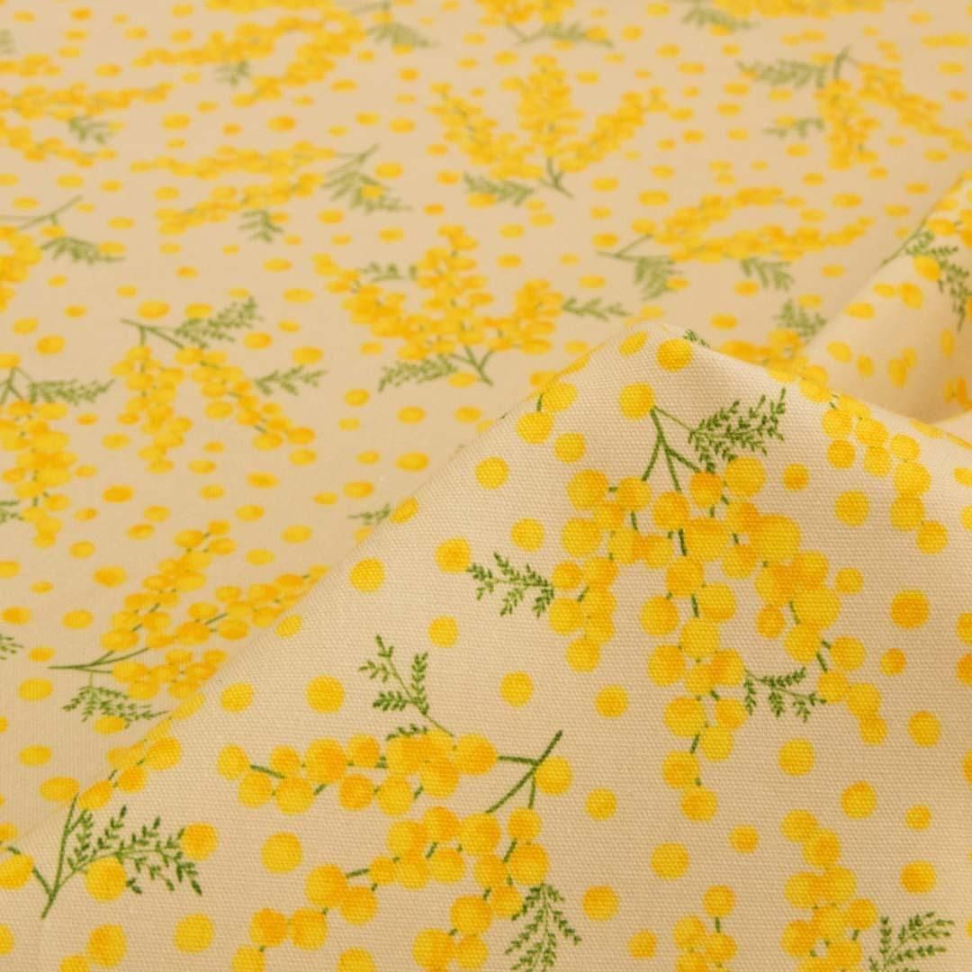 b103 薄卵色 ミモザ柄 白大島 フルセット 横絣 身丈153裄丈64 b103 薄卵色 ミモザ柄 白大島 フルセット 横絣 身丈153裄丈64