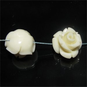 コーラル（珊瑚） 薔薇の花 彫刻 10mm ミルキー 【1個】