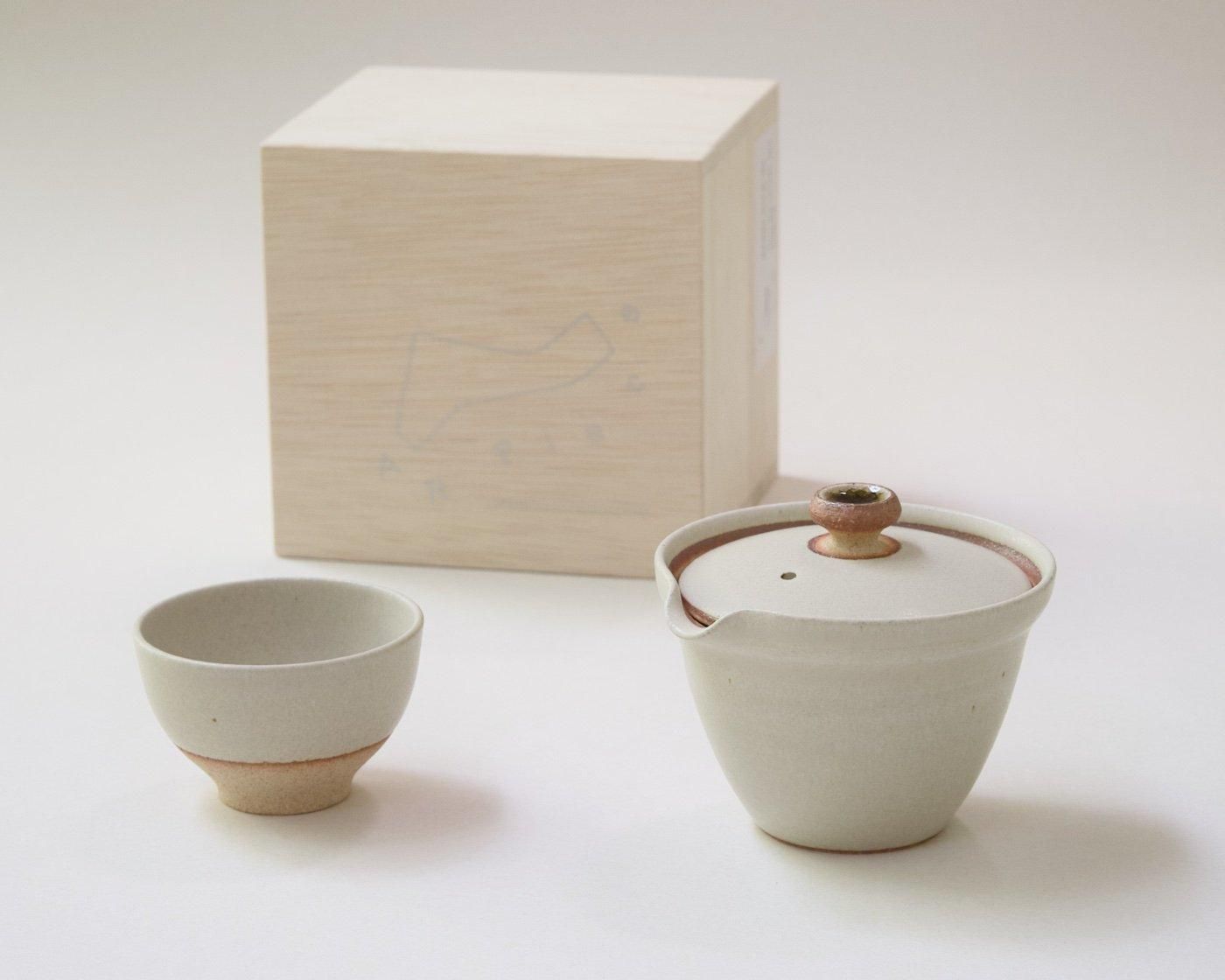アールピース 新茶器 急須一人セット木箱付 | 信楽焼のギフト アールピース 新茶器 急須一人セット木箱付 | 信楽焼のギフト