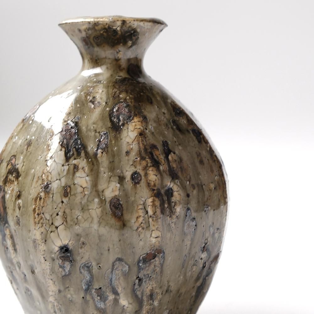 小野 象平 _ 一輪挿し（白化粧） - NODE