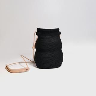 točit _ Vejceblack/raffia