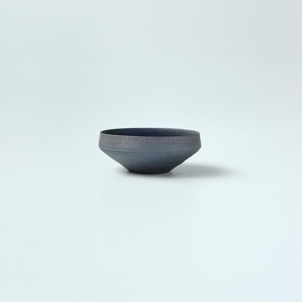 二階堂 明弘 _ 錆器 ドラ鉢・小 - NODE