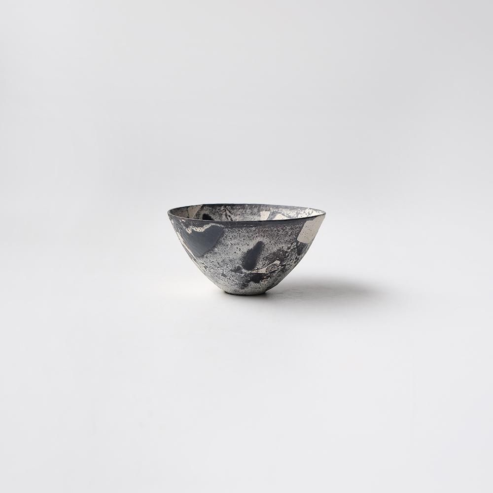 二階堂明弘　茶碗 二階堂 明弘 _ 玉殻 碗（白） - NODE