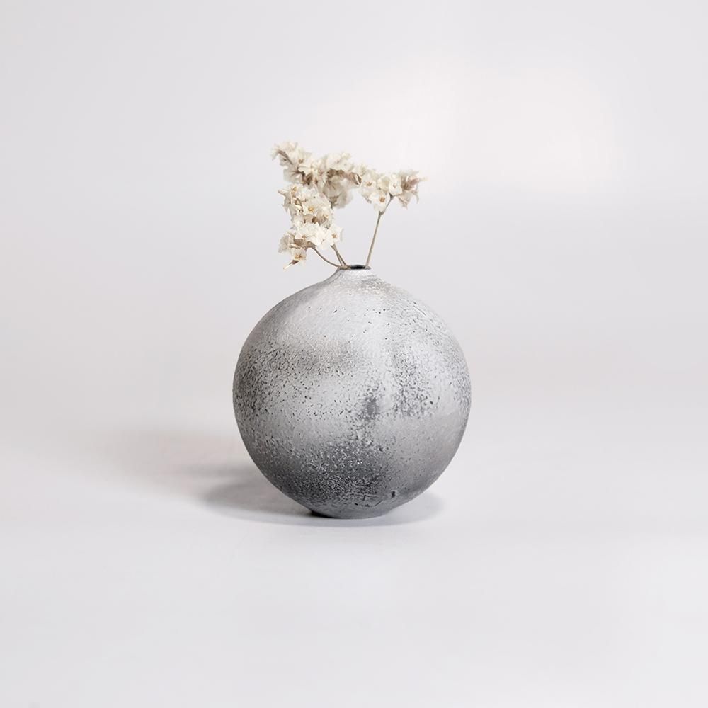 大和田 友香｜一輪挿し（炭化） - NODE