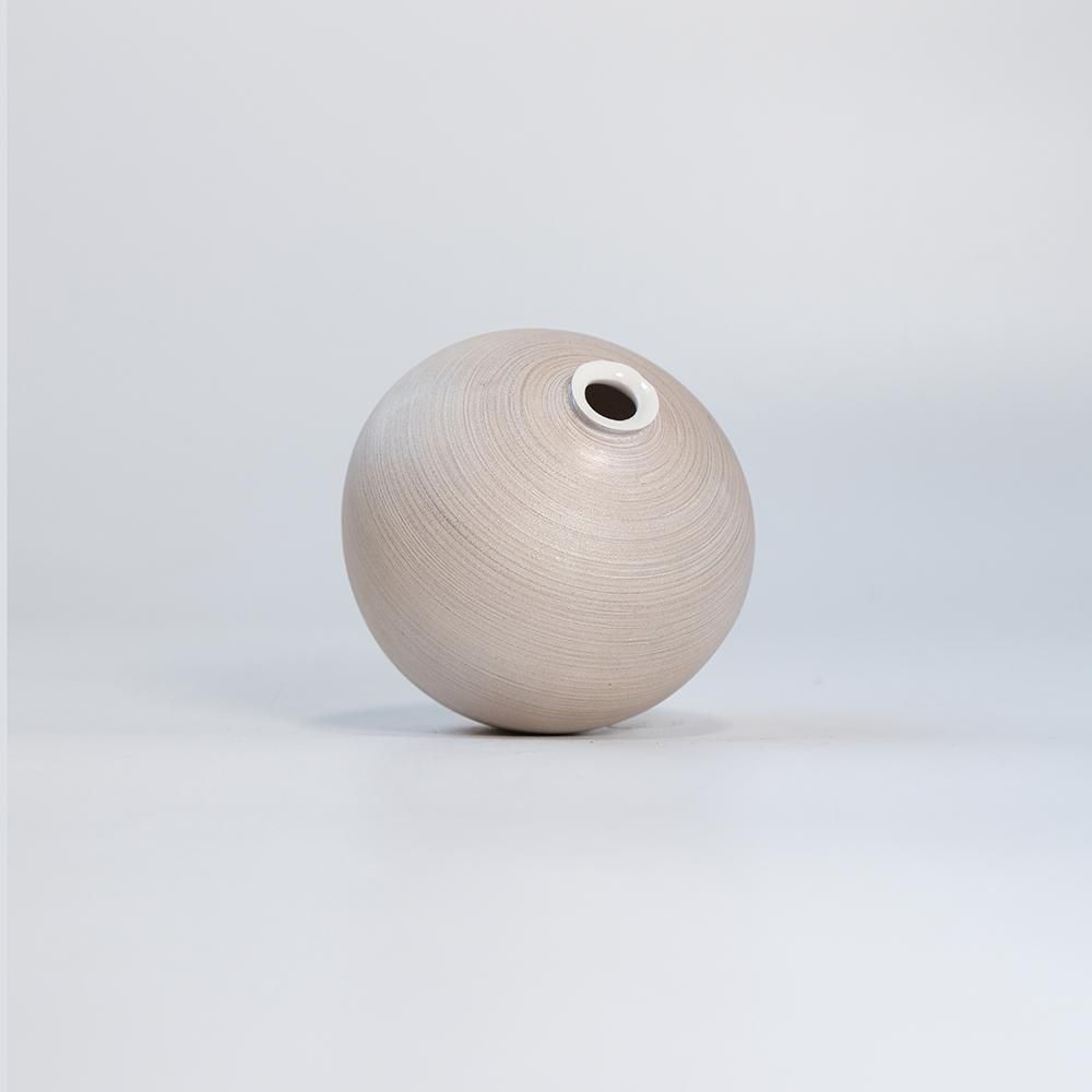 [Sale] オノエコウタ 銀壺 銀彩 作家物 花器 いけばな Sale] オノエコウタ 銀壺 銀彩 作家物 花器 いけばな