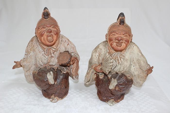 I-404春日山楽焼加賀萬歳遊置物 金沢花山窯名工納賀花山作