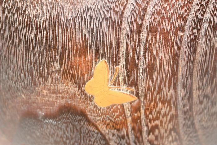 骨董品　江戸期　蒔絵　金扇らでん使い　桐火鉢　ガラステーブル付　最終お値下げ 天然木製漆塗 朱塗り 図変わり鳥花金蒔絵 煮物椀 4客セット