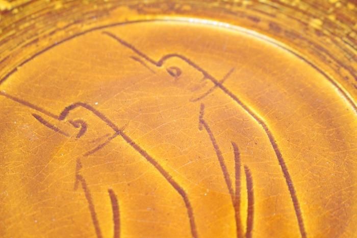 A-1268大樋焼飴釉双鳥文飾皿 十代大樋長左衛門造 - 石川県金沢の骨董品