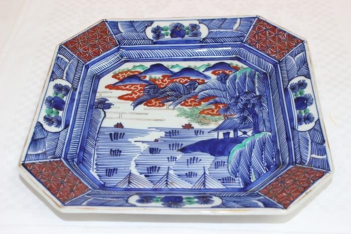 A-1362伊万里焼染錦山水文角飾皿 - 石川県金沢の骨董品のお店