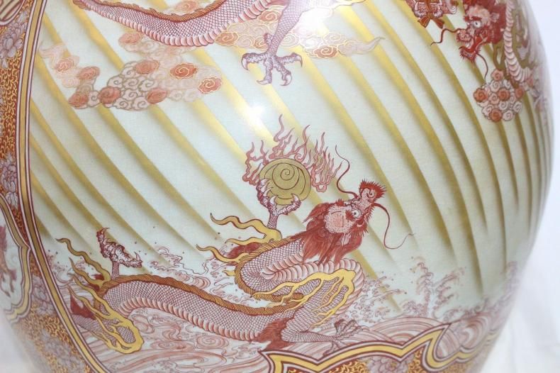 日本美術 名品 九谷焼【 加賀 九谷製 泰山堂 】 色絵金彩 細密