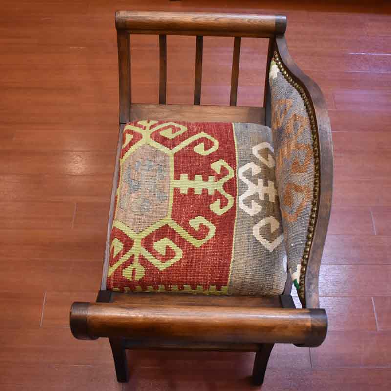 オールドキリム・デザイン椅子