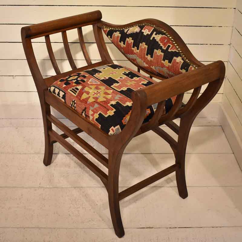 オールドキリム・デザイン椅子