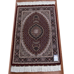 ペルシャ絨毯 タブリーズ産 約123x84cm