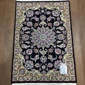 ペルシャ絨毯 ナイン産<br>約91×62cm