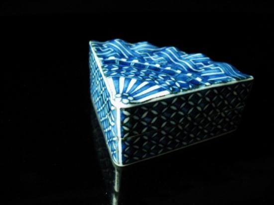 祥瑞 開扇香合 (共箱) 三代 西村徳泉 - 茶道具販売 栗林園 祥瑞 開扇香合 (共箱) 三代 西村徳泉 - 茶道具販売 栗林園