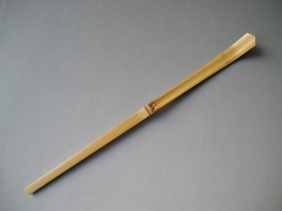 井口海仙宗匠茶杓 銘「静」 共筒・共箱 - 茶道具販売 栗林園 井口海仙宗匠茶杓 銘「静」 共筒・共箱 - 茶道具販売 栗林園