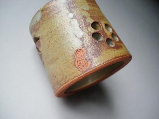 布志名焼 松竹梅透し蓋置 (共箱)八代 土屋雲善 - 茶道具販売 栗林園