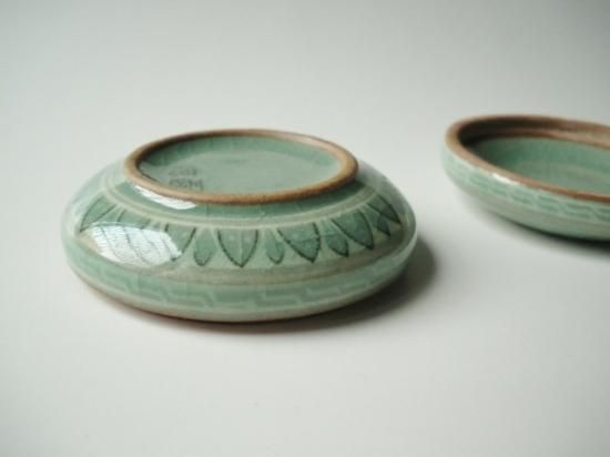 高麗青磁香合 (共箱)柳海剛 - 茶道具販売 栗林園 高麗青磁香合 (共箱)柳海剛 - 茶道具販売 栗林園