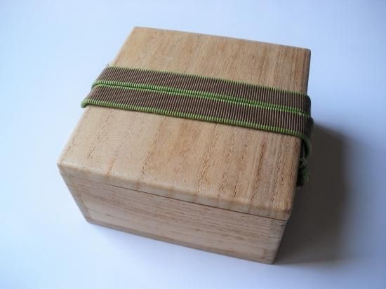 木地曲 竜田川絵香合 (共箱)初代 橋村萬象 - 茶道具販売 栗林園 木地曲 竜田川絵香合 (共箱)初代 橋村萬象 - 茶道具販売 栗林園