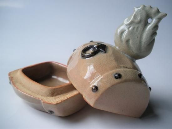 萩焼 トリ香合 (共箱)十五代 坂倉新兵衛 - 茶道具販売 栗林園