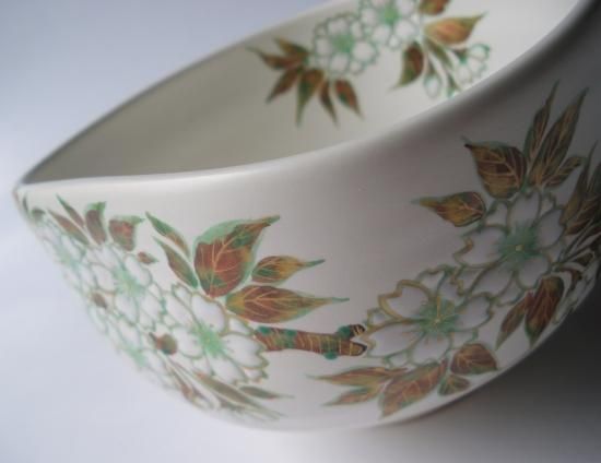白灰釉 御衣黄桜絵茶碗 (共箱)中村良二 - 茶道具販売 栗林園 白灰釉 御衣黄桜絵茶碗 (共箱)中村良二 - 茶道具販売 栗林園