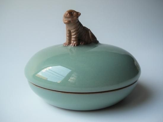 送料込【逢絢亭・新品】茶道具 香合 京焼 青磁 桃の形 諏訪蘇山 共箱入り