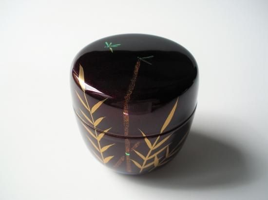 溜塗 糸蜻蛉蒔絵中棗 (紙箱)東雲 - 茶道具販売 栗林園 溜塗 糸蜻蛉蒔絵中棗 (紙箱)東雲 - 茶道具販売 栗林園