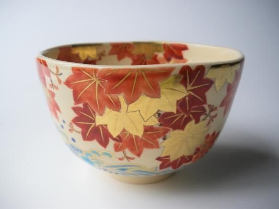 仁清写 楓に波絵茶碗 (極箱)手塚石雲 和代極 - 茶道具販売 栗林園 仁清写 楓に波絵茶碗 (極箱)手塚石雲 和代極 - 茶道具販売 栗林園