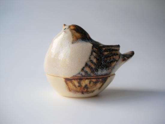 雀香合 (共箱)今岡三四郎 - 茶道具販売 栗林園 雀香合 (共箱)今岡三四郎 - 茶道具販売 栗林園