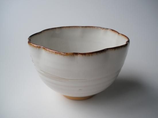 【茶道具】【新品美品】中村良二造　灰秞小昼顔絵茶碗　（共箱）○ 中村良二 灰釉桜形茶碗【茶道具／茶碗／共箱／新品】 | 龍門堂