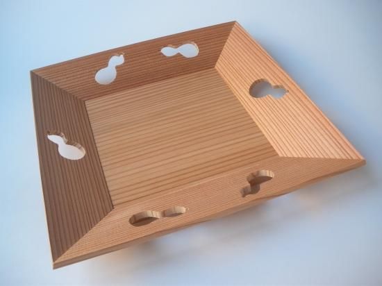 最も  (紙箱) 杉四方盆 六瓢透し - 栗林園 茶道具販売 工芸品