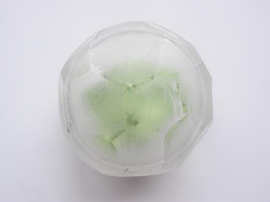 ガラス棗 氷点 (共箱)新倉晴比古 - 茶道具販売 栗林園 ガラス棗 氷点 (共箱)新倉晴比古 - 茶道具販売 栗林園