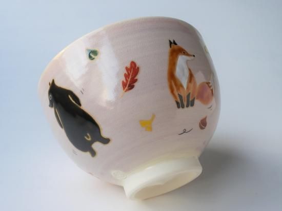色絵 森の動物茶碗 上作 (紙箱) 山川司 - 茶道具販売 栗林園 色絵 森の動物茶碗 上作 (紙箱) 山川司 - 茶道具販売 栗林園