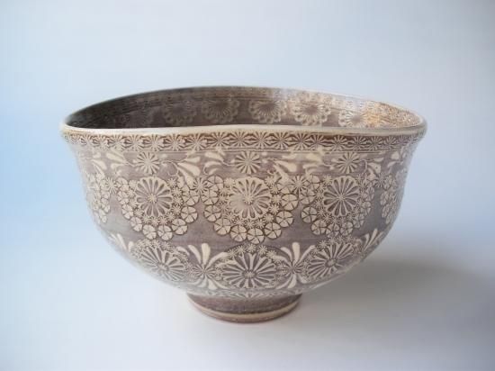 紫三島茶碗 ス-23 (共箱)森里陶楽 - 茶道具販売 栗林園 紫三島茶碗 ス-23 (共箱)森里陶楽 - 茶道具販売 栗林園