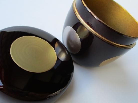溜塗 日月蒔絵中棗 (紙箱)東雲 - 茶道具販売 栗林園 溜塗 日月蒔絵中棗 (紙箱)東雲 - 茶道具販売 栗林園