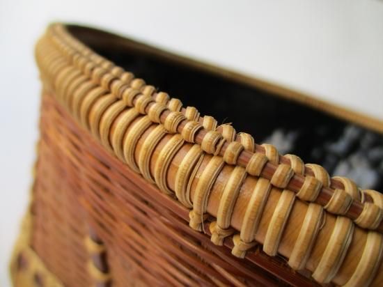 伏見篭 炭斗 (共箱)石田竹美斎 - 茶道具販売 栗林園 伏見篭 炭斗 (共箱)石田竹美斎 - 茶道具販売 栗林園