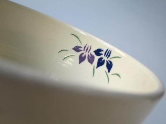 色絵 八ツ橋に菖蒲茶碗 (共箱)加藤永山 - 茶道具販売 栗林園