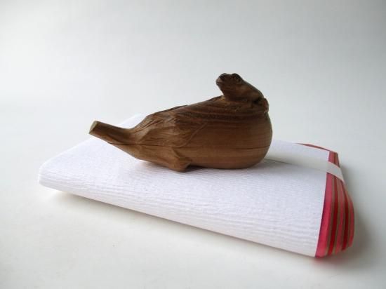 桑材 雨あがり香合 (共箱)森清映仁 - 茶道具販売 栗林園