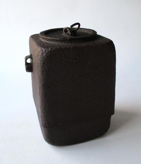 三代川邊庄造　若作　憲一　奈良釜　牛童子四方釜 お値下げ】三代川邊庄造 若作 憲一 奈良釜 牛童子四方釜 十牛図