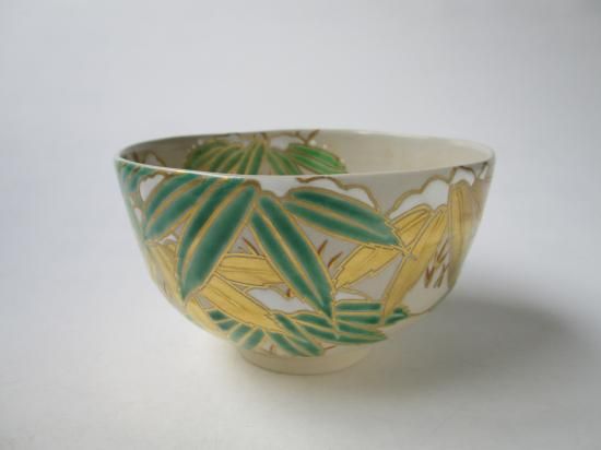 色絵 雪笹茶碗 (共箱)二代 宮川香雲 - 茶道具販売 栗林園 色絵 雪笹茶碗 (共箱)二代 宮川香雲 - 茶道具販売 栗林園