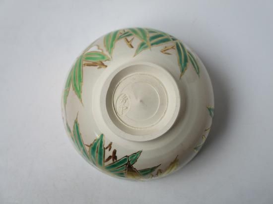 色絵 雪笹茶碗 (共箱)二代 宮川香雲 - 茶道具販売 栗林園 色絵 雪笹茶碗 (共箱)二代 宮川香雲 - 茶道具販売 栗林園