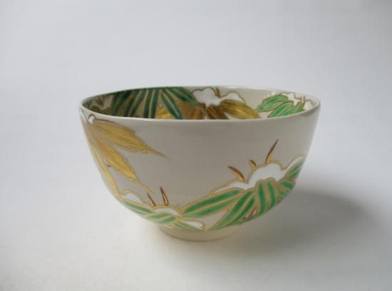 色絵 雪笹茶碗 (共箱)二代 宮川香雲 - 茶道具販売 栗林園 色絵 雪笹茶碗 (共箱)二代 宮川香雲 - 茶道具販売 栗林園