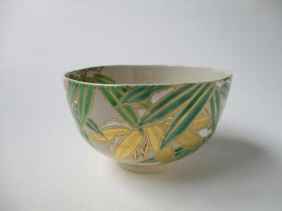 色絵 雪笹茶碗 (共箱)二代 宮川香雲 - 茶道具販売 栗林園 色絵 雪笹茶碗 (共箱)二代 宮川香雲 - 茶道具販売 栗林園