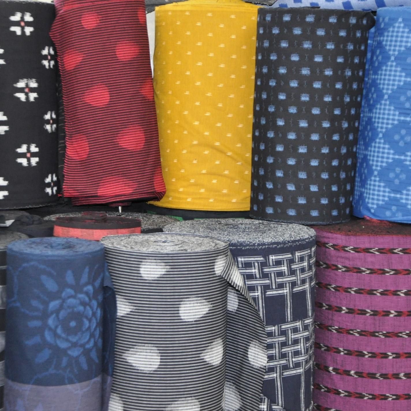 【新品未使用】久留米かすり野村織物反物　花雪輪文様　小豆色 新品未使用】久留米かすり野村織物反物 花雪輪文様 小豆色