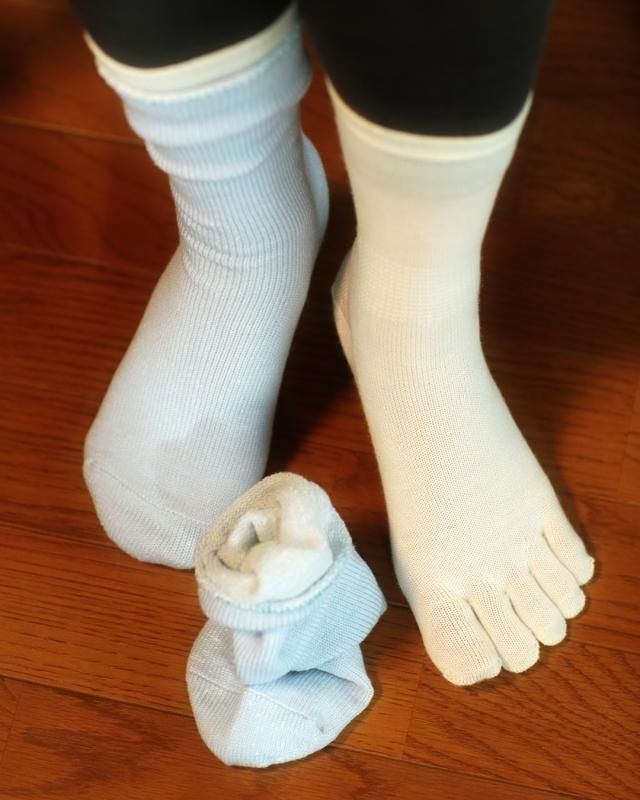 2足で4層の冷え取り効果 重ね履きソックス Nw7224 奈良靴下の専門店 The Pair 高品質な日本製靴下の通販サイト 2足で4層の冷え取り効果 重ね履きソックス Nw7224 奈良靴下の専門店 The Pair 高品質な日本製靴下の通販サイト