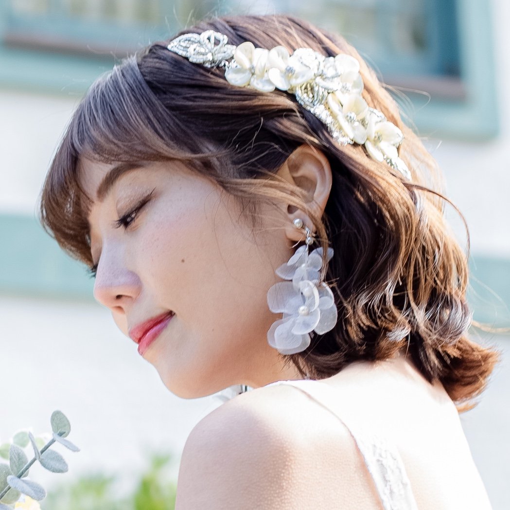 今季も再入荷 エリザベスバウワー 小さなお花のヘアアクセサリー